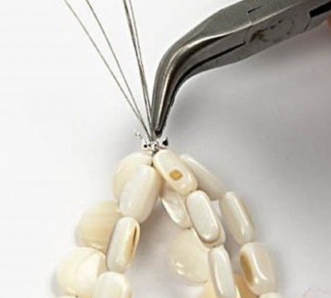 A Chain and Bracelet with Pearl Shells