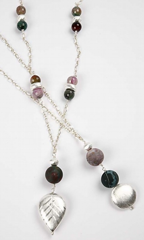 A Necklace with Agate Beads and Silver