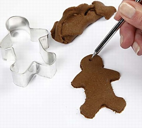 Gingerbread Men in Wood Clay