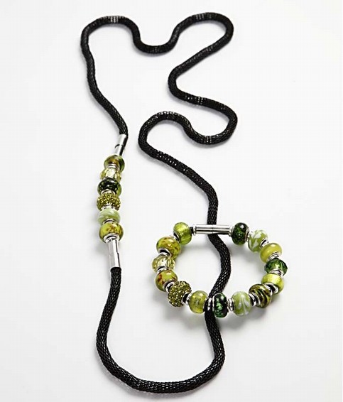 A Necklace with Interchangeable Beads