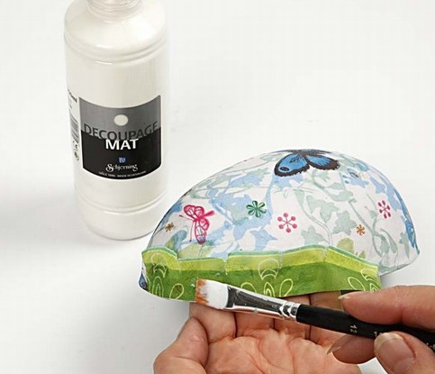 Napkin Decoupage on Eggs