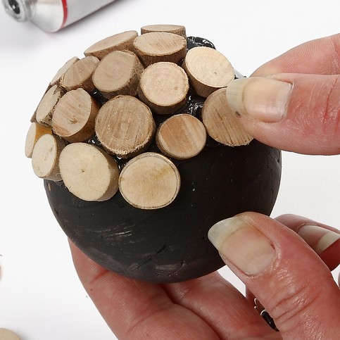 Polystyrene Balls with Wooden Discs