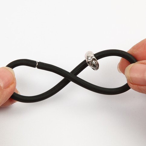 A Keyring from a Silicone Bracelet