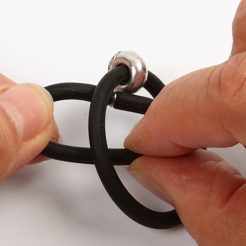 A Keyring from a Silicone Bracelet