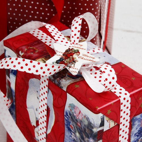 Christmas Gift Wrapping in Red and White
