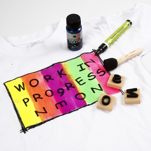 Neon Textil Color Fabric Paint on a T-Shirt and a Cap