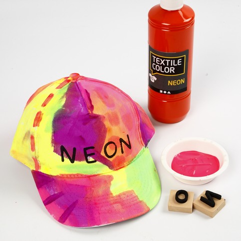 Neon Textil Color Fabric Paint on a T-Shirt and a Cap