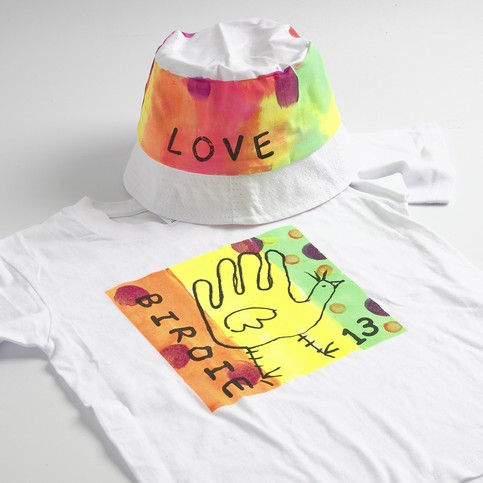 Neon Textil Color Fabric Paint on a T-Shirt and a Bucket Hat