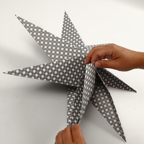 A Seven-Pointed Star made from Square Pieces of Paper