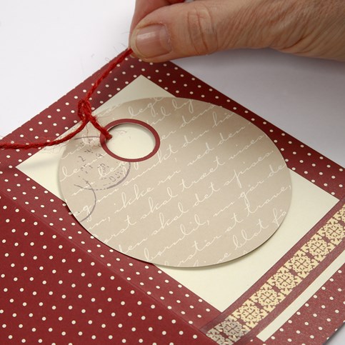 A Christmas Card with a Gift Tag & Vivi Gade Decorations