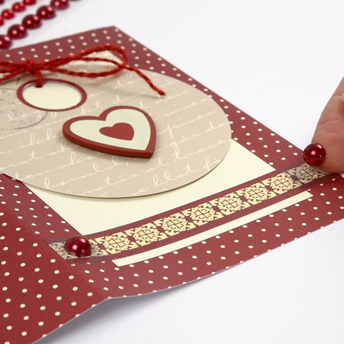 A Christmas Card with a Gift Tag & Vivi Gade Decorations