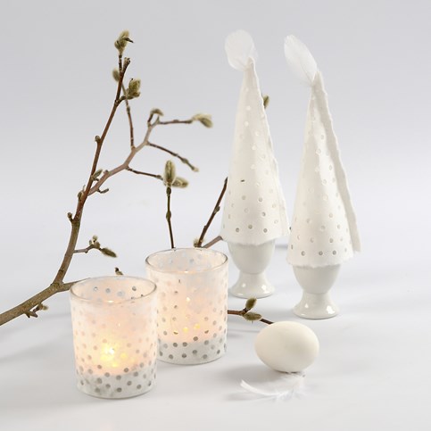 Straw Silk Paper with a Pattern of Holes for decorative Candle Holders and as Egg Warmers