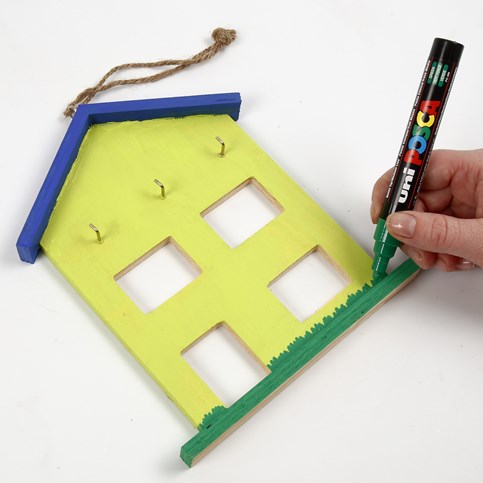 A decorated House for hanging your House Keys