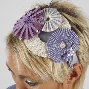 A beautiful Hair Band with Circle Decoration