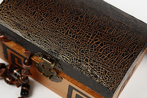 Treasure Chest with crackle lacquer