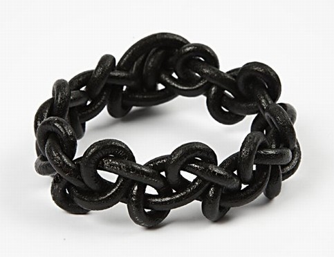 A Chain Knot Bracelet
