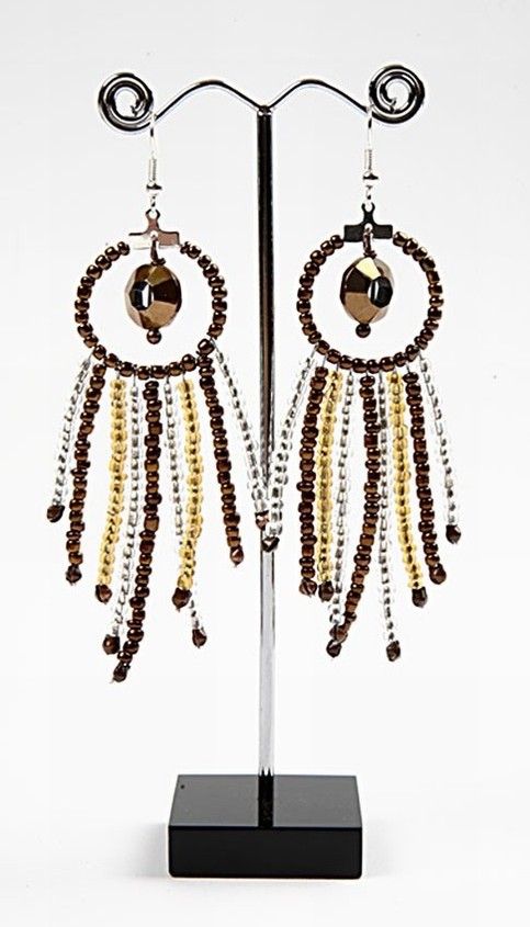 Earrings with rocaille seed beads