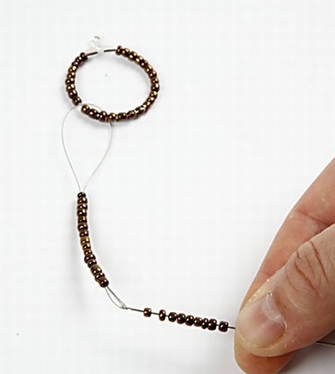 Earrings with rocaille seed beads